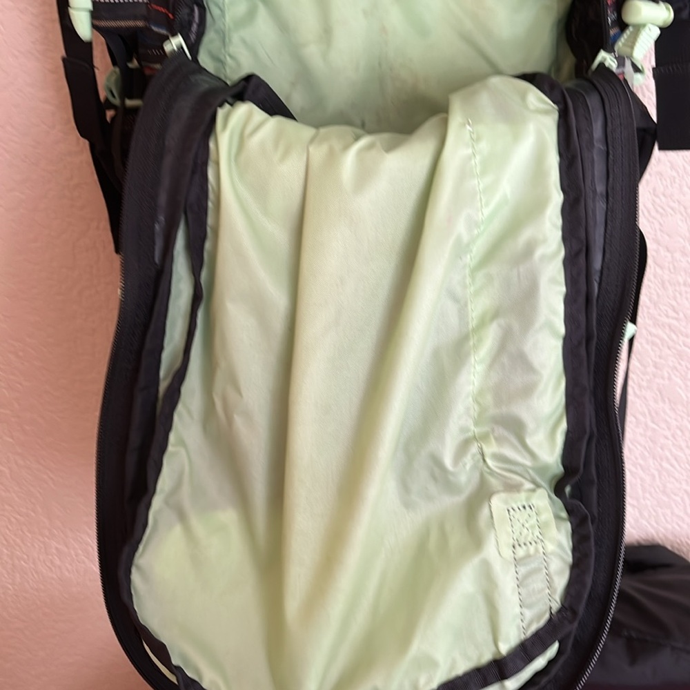 DAKINE WOMENS HELI PRO DLX 18L - Picture 8 of 12